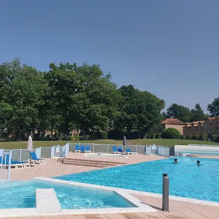 Maison Familiale Cosy Avec Piscine 펜션 *