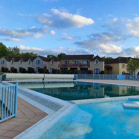 펜션 Maison Familiale Cosy Avec Piscine 몽플렁캉